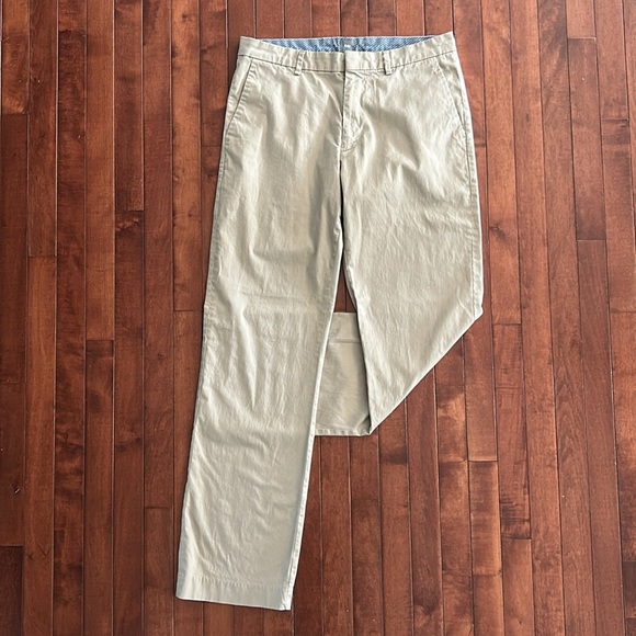 GAP Men’s Relaxed Fit Khaki Pants 34/34 - Picture 1 of 6